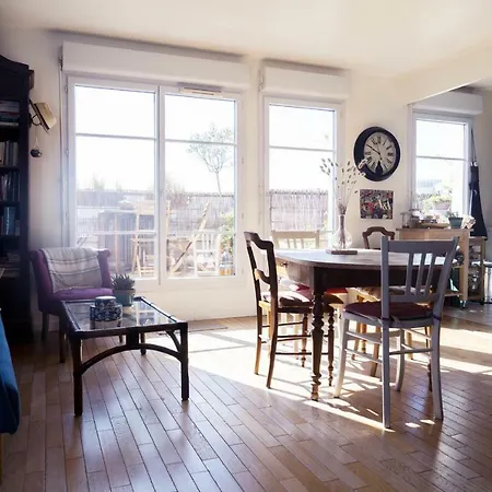 Hostnfly - Splendid Bright Appt With Beautiful Balcony 아파트
